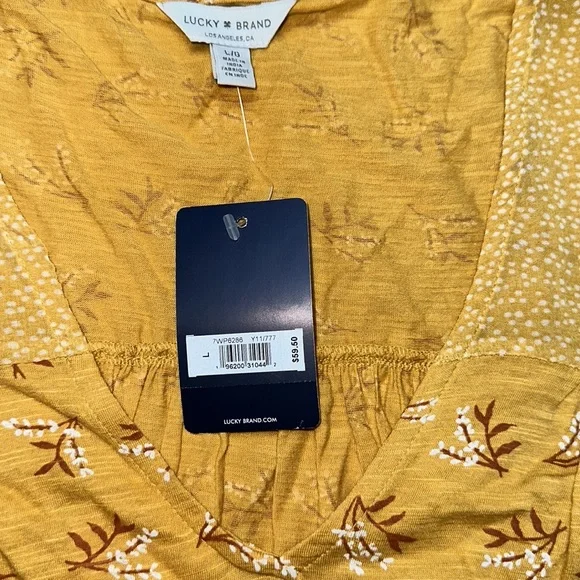 NWT Lucky Brand Golden Floral Flutter Sleeve Top - Size L - Picture 3 of 5